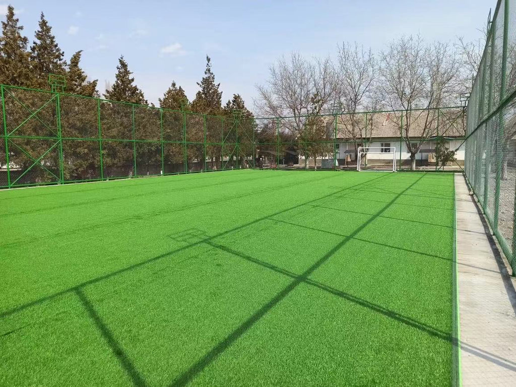 4FTX6FT outdoor artificial grass running blanket, thick and realistic fake grass roll with a pile height of 1.38 inches