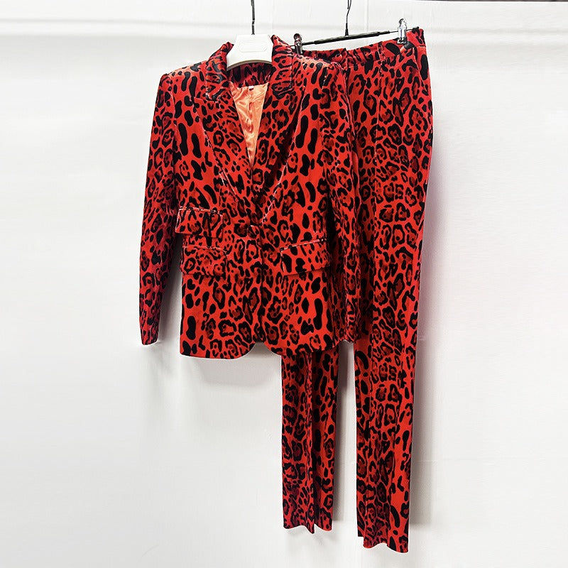 Two piece set of high-end gold velvet suit with leopard print print suit and small leg pants