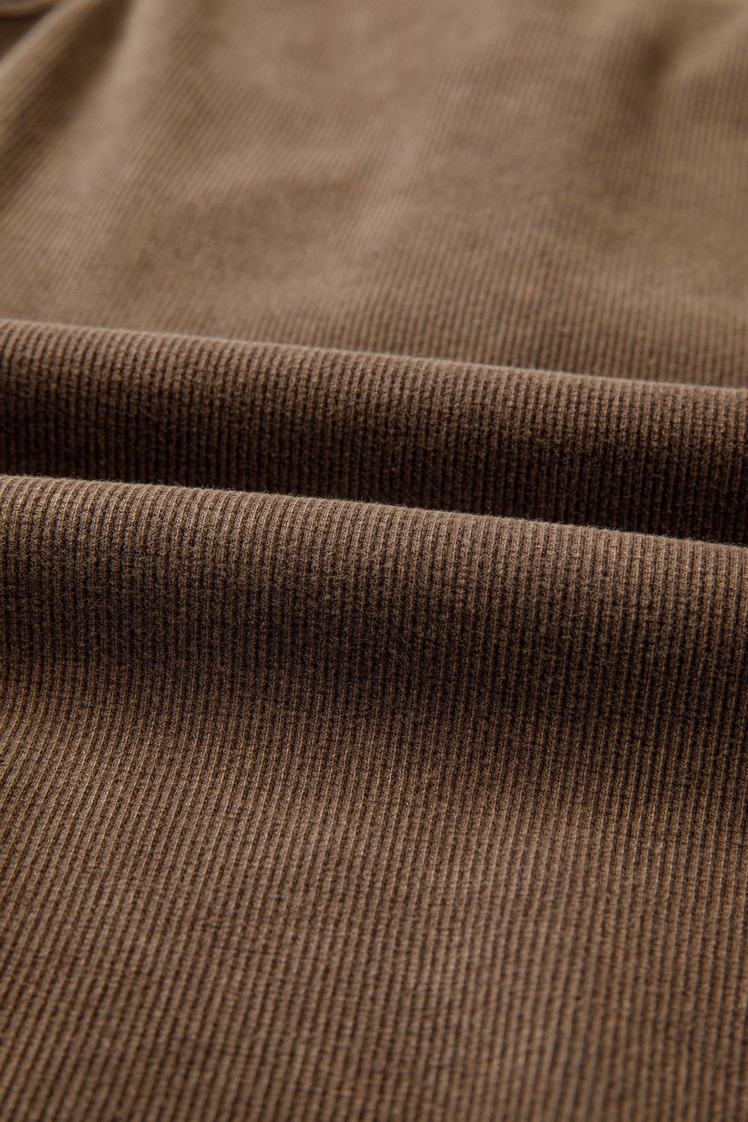 Solid Distressed Ribbed Mineral Wash Tank