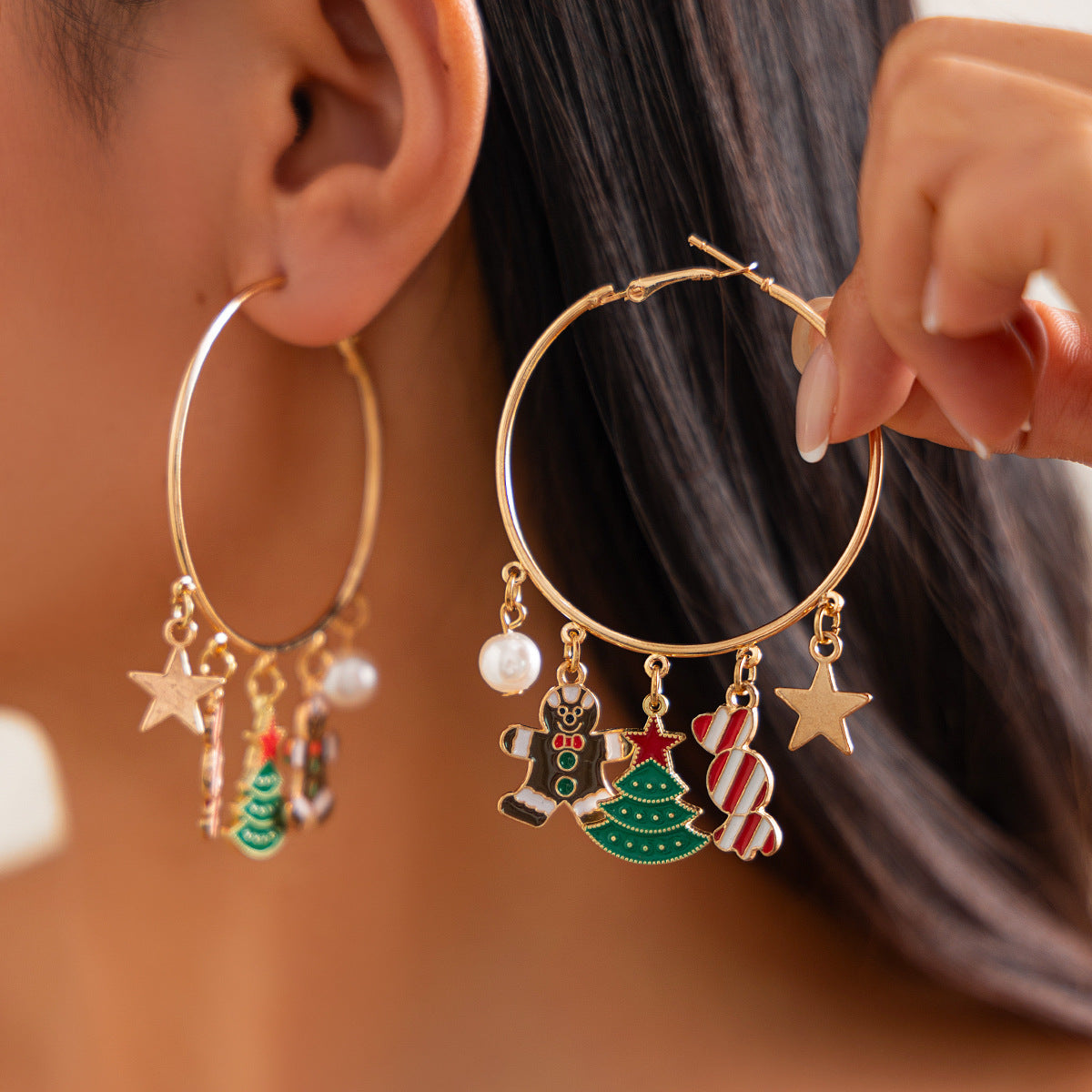 Christmas bells, Christmas tree pendants, necklaces, personalized holiday snowflakes, candies, accessories for women