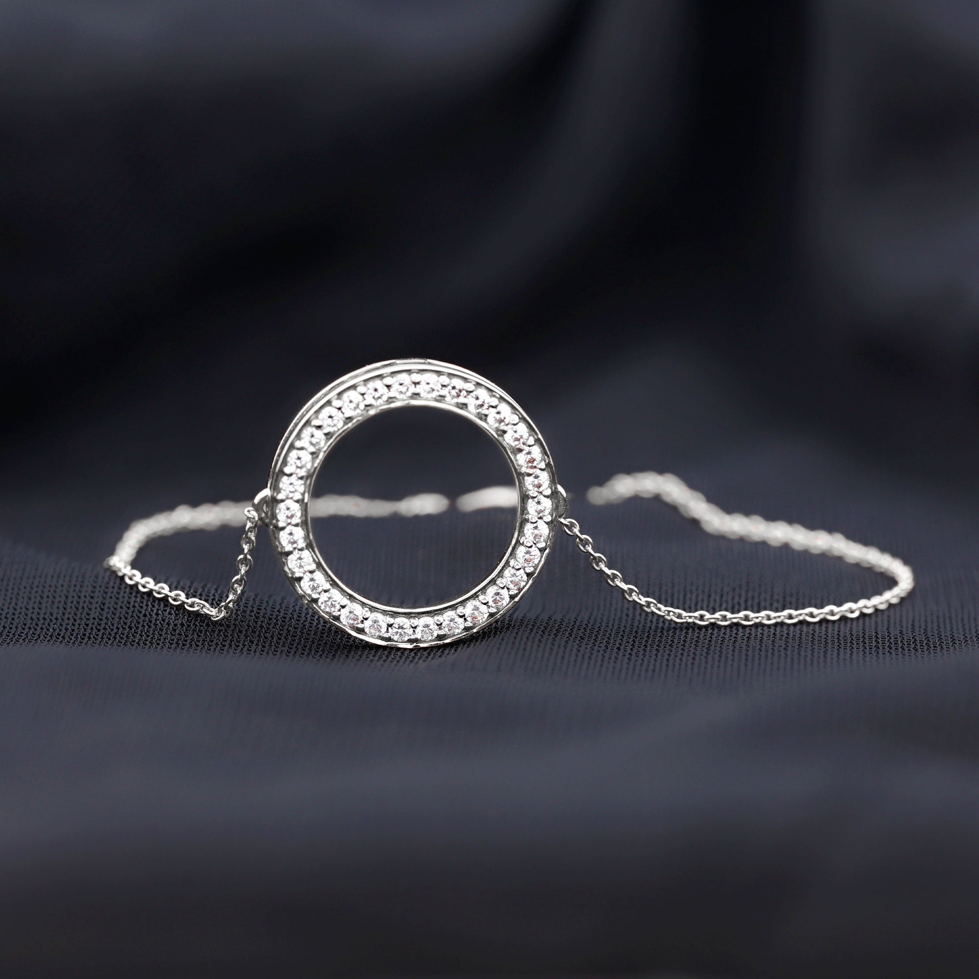 Certified Lab Grown Diamond Circle Bracelet for Women