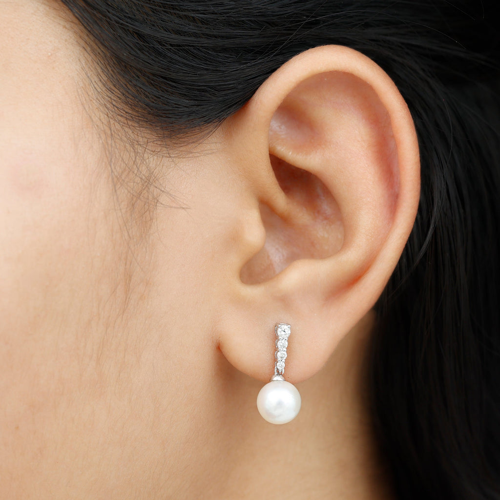 15 Carat Freshwater Pearl Drop Earrings with Diamond