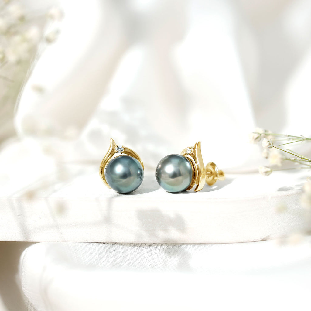 Cultured 16 Carat Tahitian Pearl Bridal Stud Earrings with Diamond