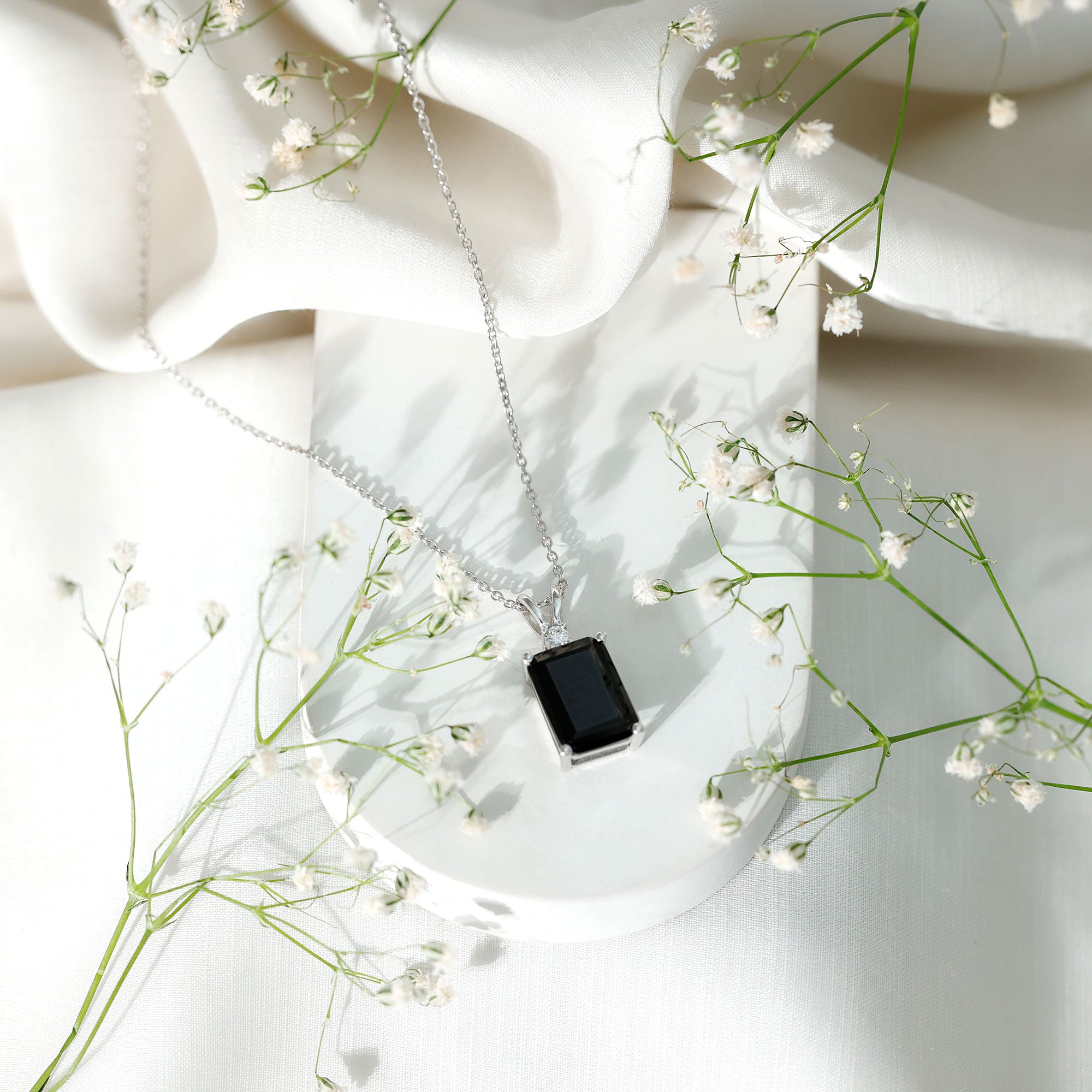 9 Carat Emerald Cut Lab Grown Black Diamond Pendant Necklace In Silver