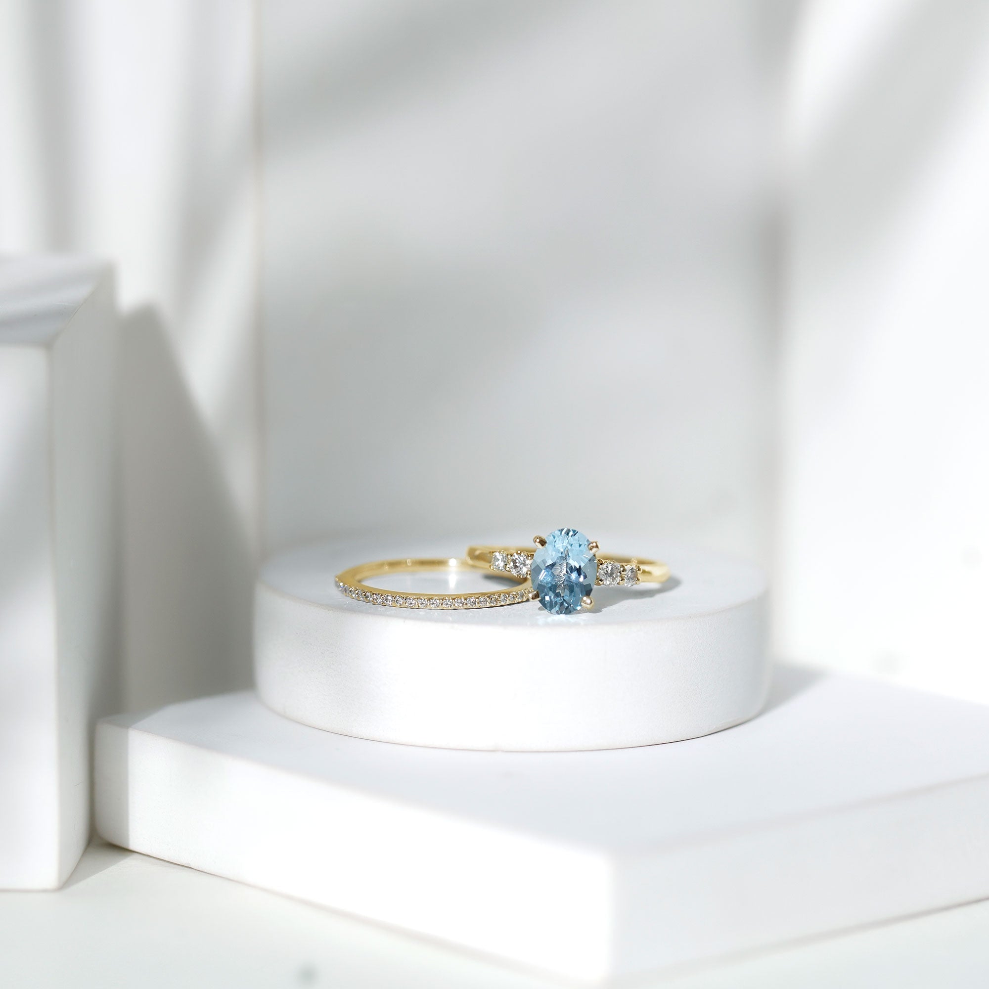 1 Carat Oval Shape Aquamarine Wedding Ring Set with Diamond