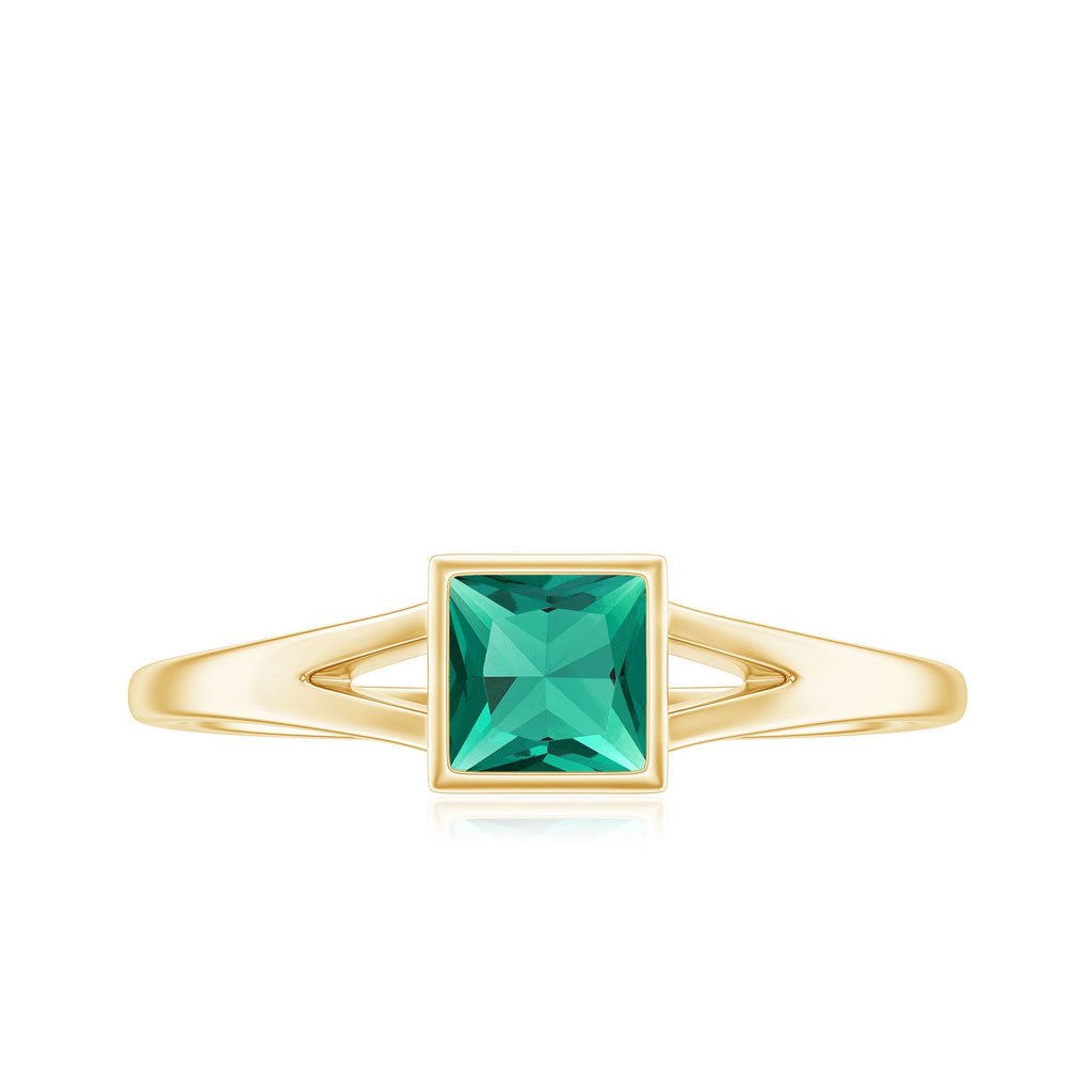 5mm Princess Cut Lab Grown Emerald Solitaire Ring with Split Shank