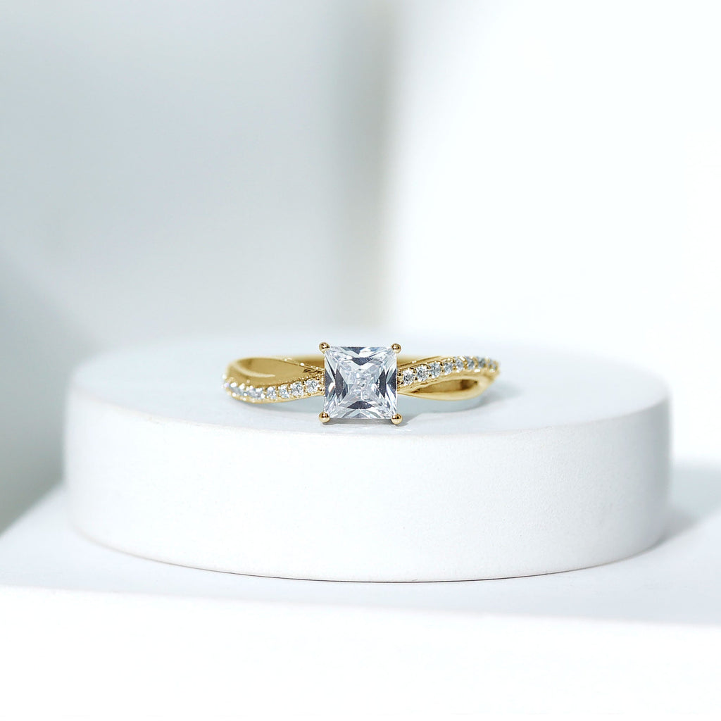 1 Carat Princess Cut Cubic Zirconia Solitaire Engagement Ring