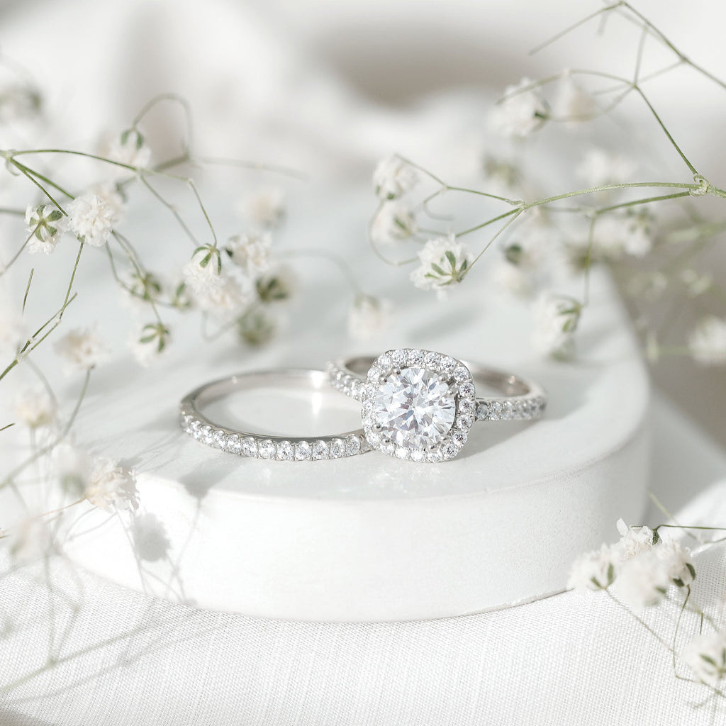 2 Carat Cubic Zirconia Engagement Ring with Wedding Band in Silver