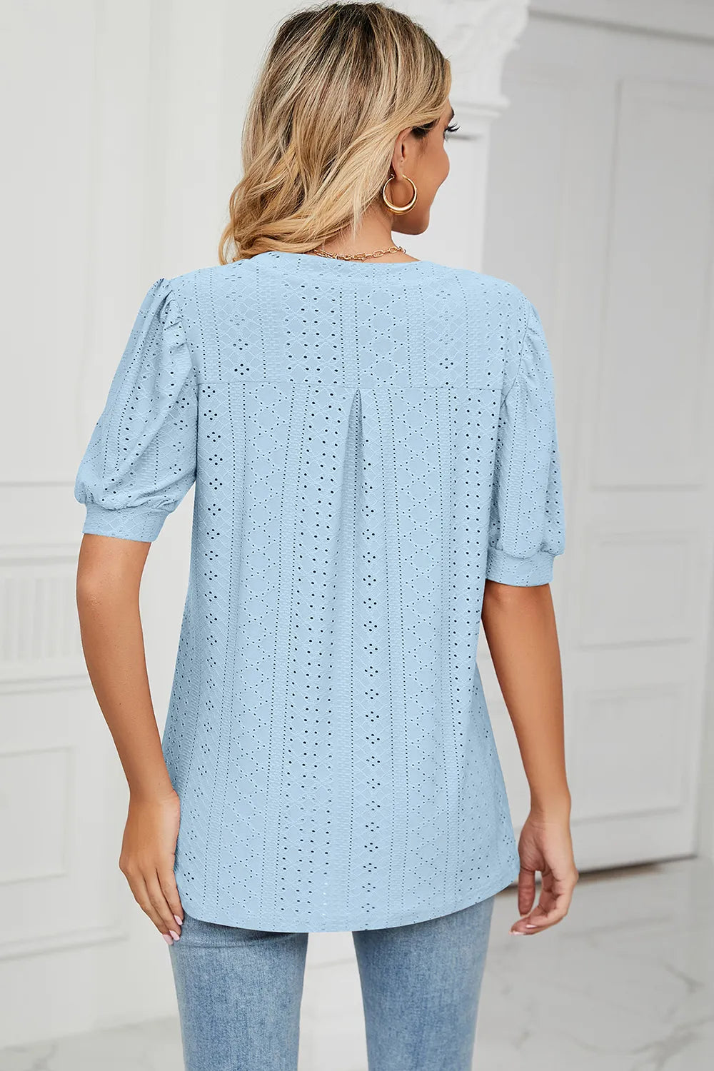 Casual V-neck solid color hollow bubble sleeve loose T-shirt top for women